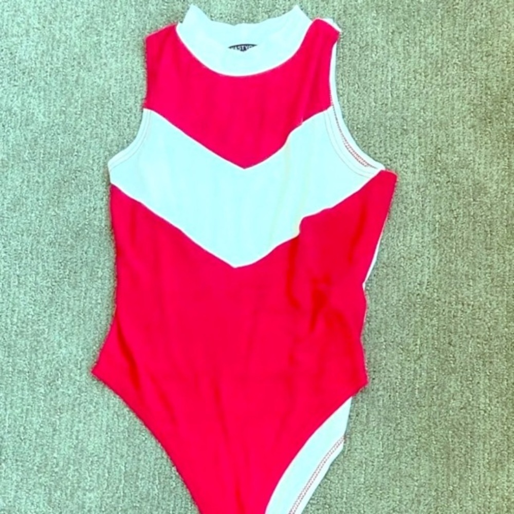 Super cute bodysuit